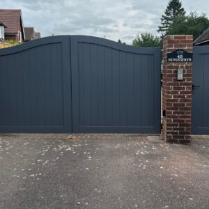 Aluminium electric gate