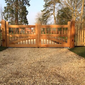 Hardwood Electric Gates Inkpen