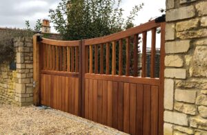 Electric wooden gates